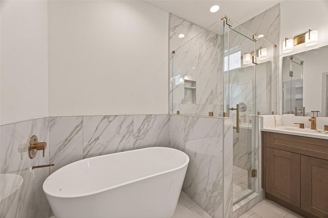 4012 Buffalo Moon Drive, Houston, TX 77045