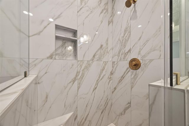 4012 Buffalo Moon Drive, Houston, TX 77045