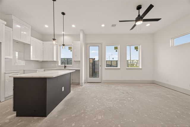 4012 Buffalo Moon Drive, Houston, TX 77045