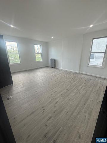 15 Winthrop Terrace, East Orange, NJ 07018