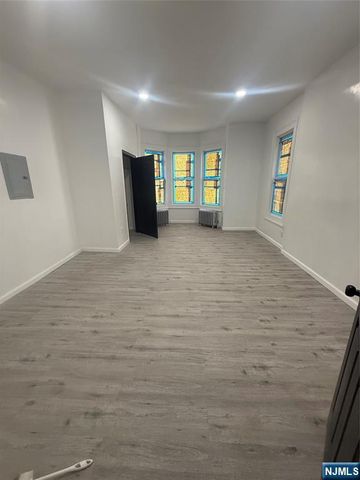 15 Winthrop Terrace, East Orange, NJ 07018