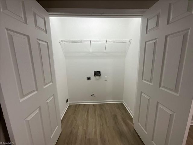 1506 Hidden Creek Terrace, High Point, NC 27260