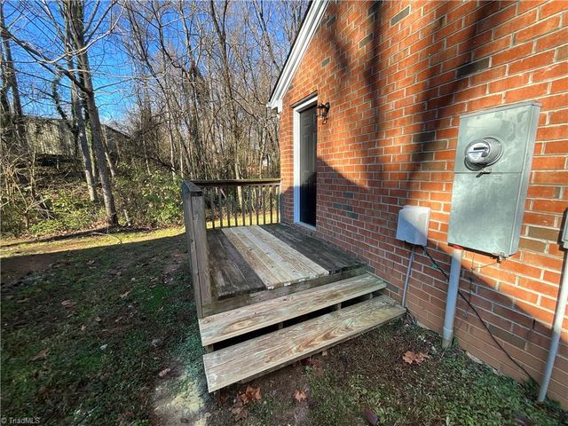 1506 Hidden Creek Terrace, High Point, NC 27260