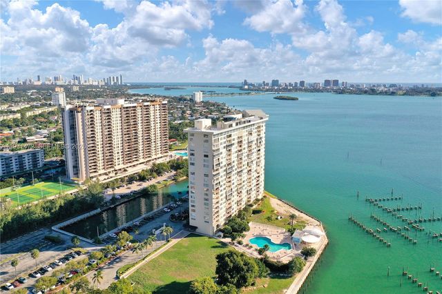 11111 Biscayne Blvd 15B, Miami, FL 33181