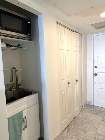 11111 Biscayne Blvd 15B, Miami, FL 33181