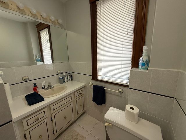 22 Yale Ave. A, Wakefield, MA 01880