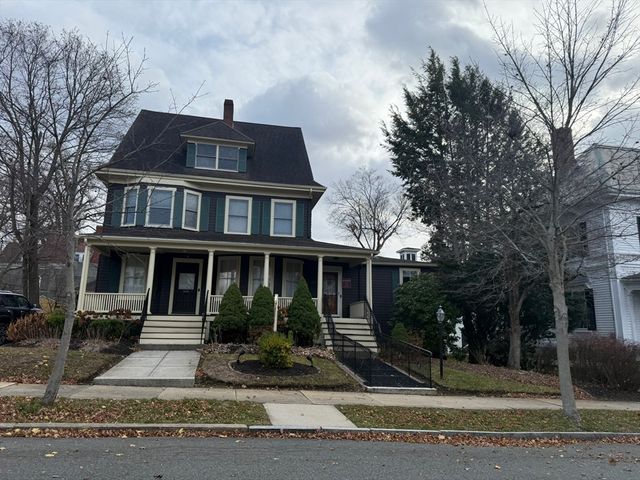 22 Yale Ave. A, Wakefield, MA 01880