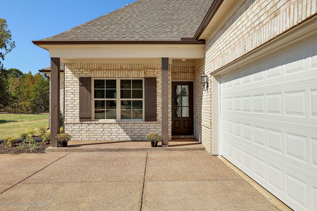 940 Coahoma Court, Nesbit, MS 38651