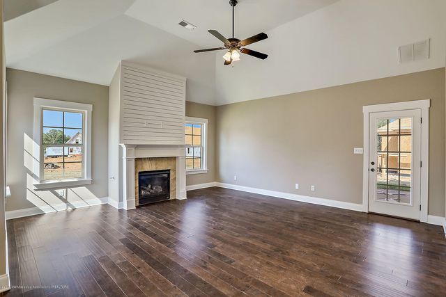 940 Coahoma Court, Nesbit, MS 38651