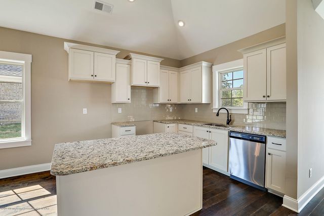 940 Coahoma Court, Nesbit, MS 38651
