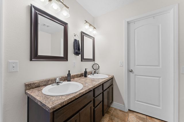 2817 E Miller Court, Joplin, MO 64801