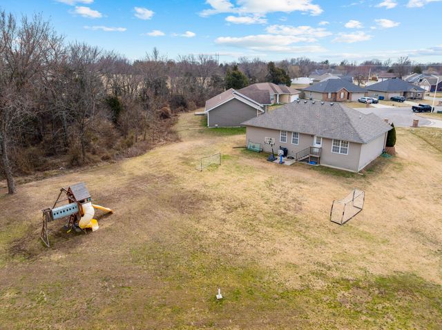 2817 E Miller Court, Joplin, MO 64801