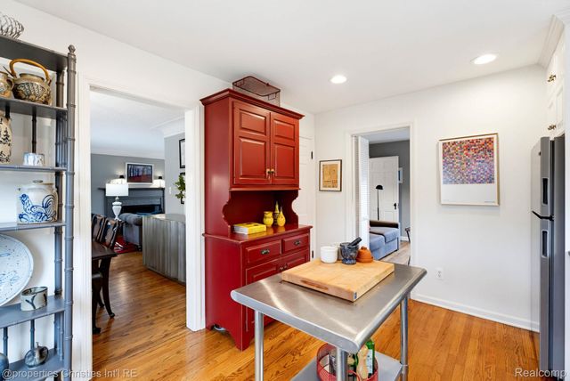 32111 Auburn Drive, Beverly Hills Village, MI 48025
