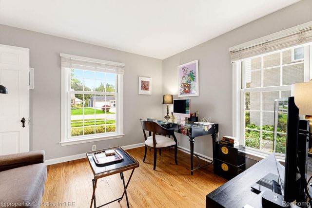 32111 Auburn Drive, Beverly Hills Village, MI 48025
