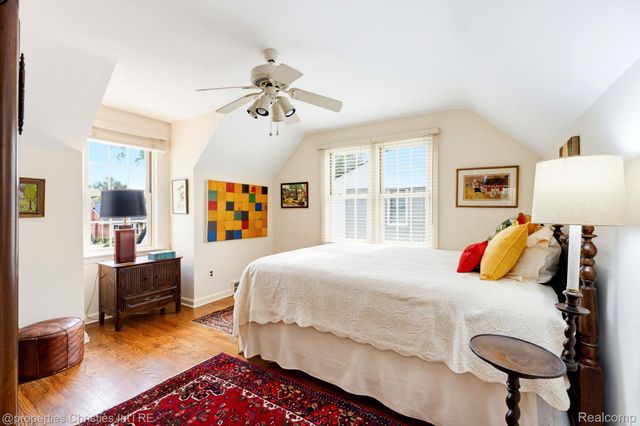 32111 Auburn Drive, Beverly Hills Village, MI 48025