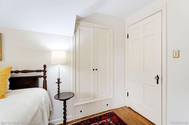 32111 Auburn Drive, Beverly Hills Village, MI 48025
