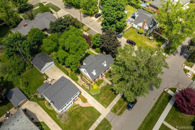 32111 Auburn Drive, Beverly Hills Village, MI 48025