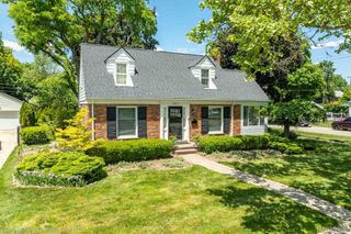 32111 Auburn Drive, Beverly Hills Village, MI 48025
