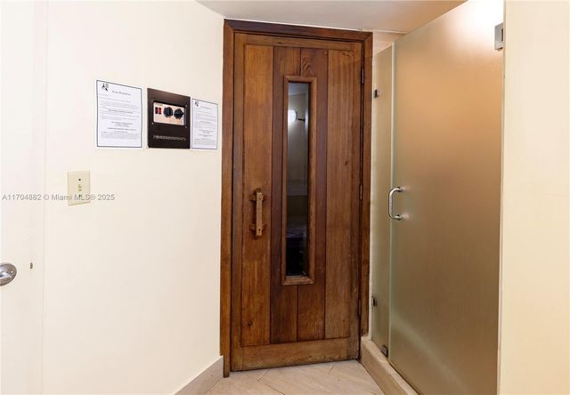 6767 Collins Ave 1409, Miami Beach, FL 33141