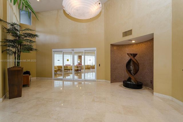 6767 Collins Ave 1409, Miami Beach, FL 33141