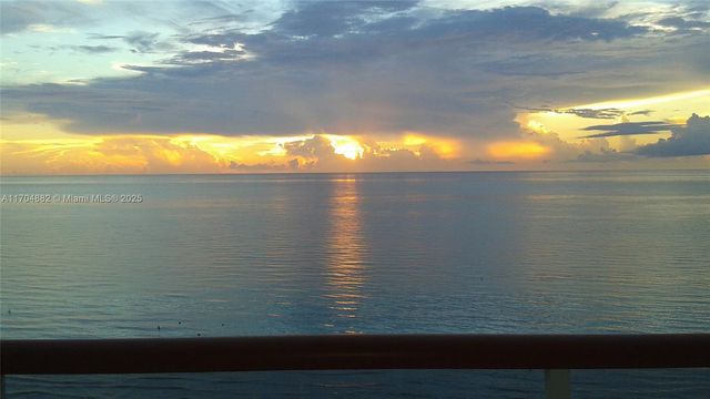 6767 Collins Ave 1409, Miami Beach, FL 33141