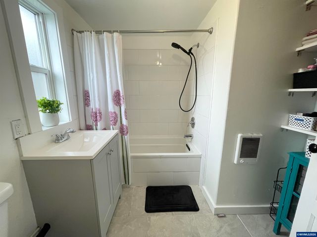 2035 Evergreen Av NE, Salem, OR 97301