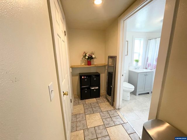 2035 Evergreen Av NE, Salem, OR 97301