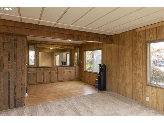 17169 Sw ELDORADO Dr, Portland, OR 97224