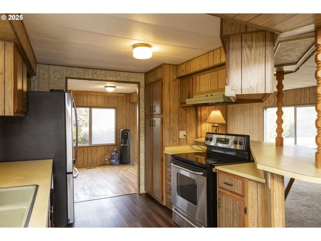 17169 Sw ELDORADO Dr, Portland, OR 97224