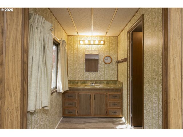 17169 Sw ELDORADO Dr, Portland, OR 97224