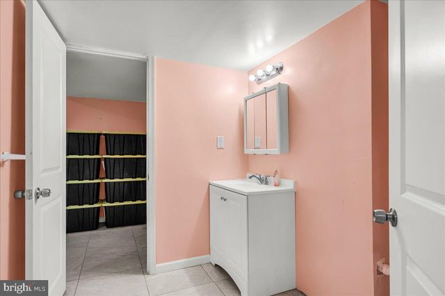 3 HATHAWAY CT, New Castle, DE 19720