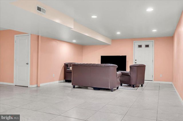 3 HATHAWAY CT, New Castle, DE 19720