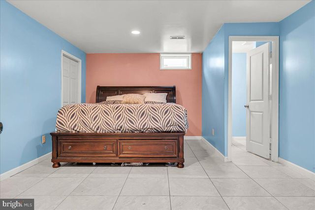 3 HATHAWAY CT, New Castle, DE 19720