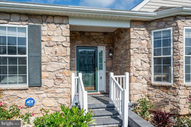 3 HATHAWAY CT, New Castle, DE 19720