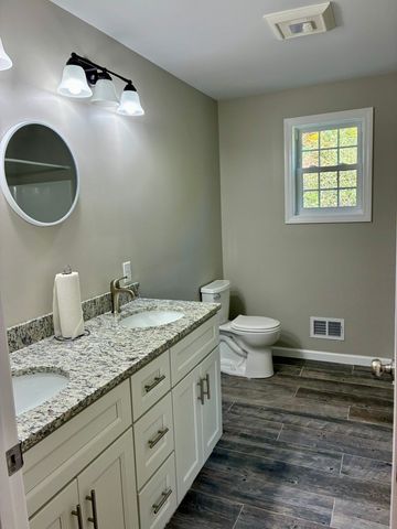 1 Heritage Ln, Monson, MA 01057