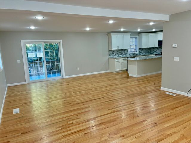 1 Heritage Ln, Monson, MA 01057