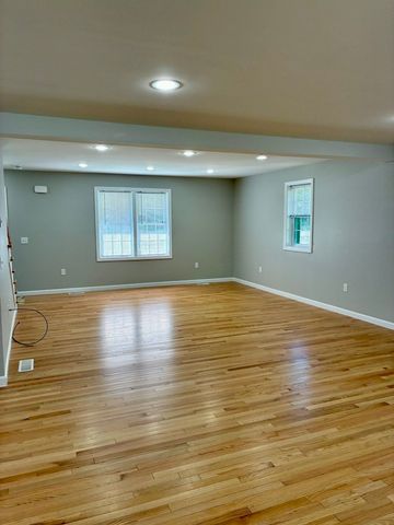 1 Heritage Ln, Monson, MA 01057