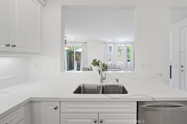 19324 Opal Lane, Saugus, CA 91350