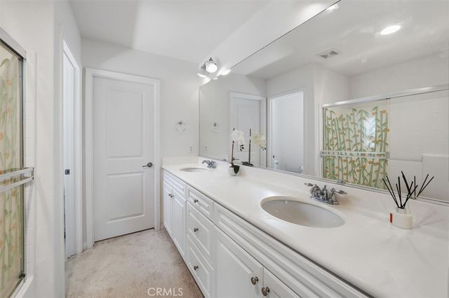 19324 Opal Lane, Saugus, CA 91350