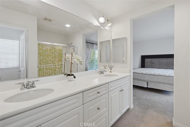19324 Opal Lane, Saugus, CA 91350