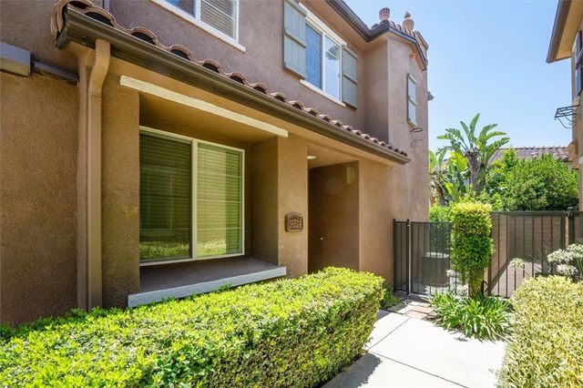 19324 Opal Lane, Saugus, CA 91350