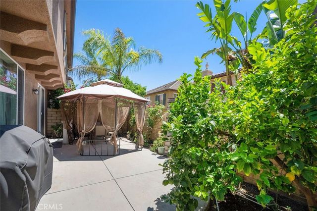 19324 Opal Lane, Saugus, CA 91350