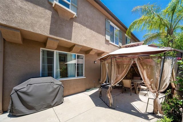 19324 Opal Lane, Saugus, CA 91350