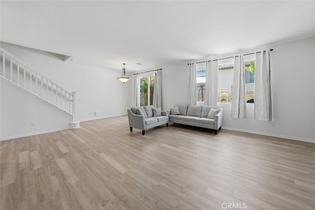 19324 Opal Lane, Saugus, CA 91350