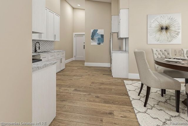1111 Angara Drive 17, Rochester Hills, MI 48309