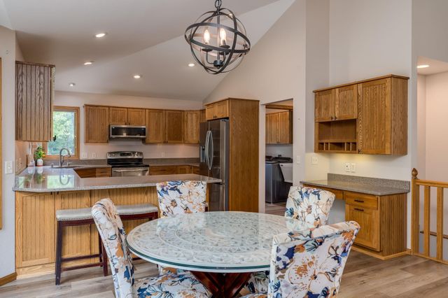 120 Sunburst Circle, Mankato, MN 56001