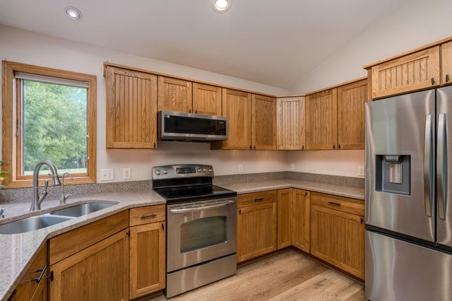 120 Sunburst Circle, Mankato, MN 56001