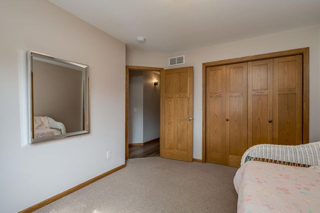 120 Sunburst Circle, Mankato, MN 56001