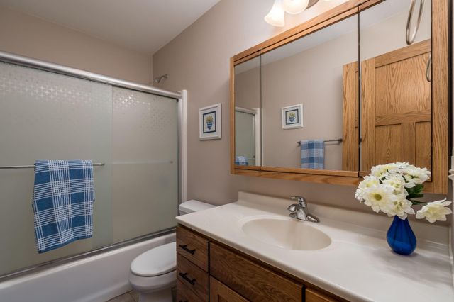 120 Sunburst Circle, Mankato, MN 56001