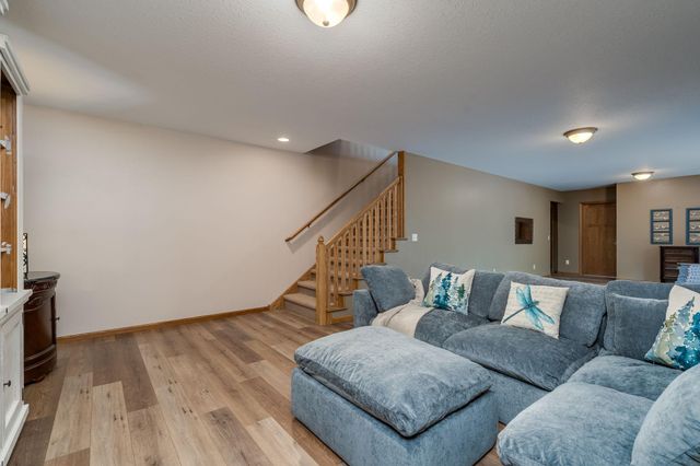 120 Sunburst Circle, Mankato, MN 56001